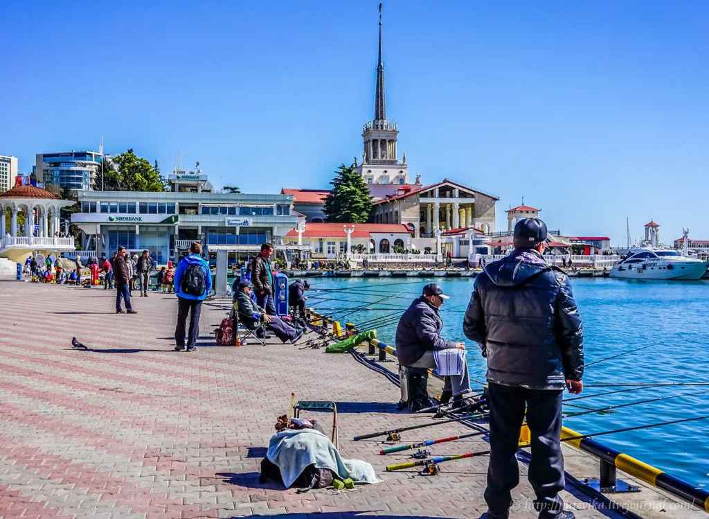 Откуда в кранах жителей курорта течет вода